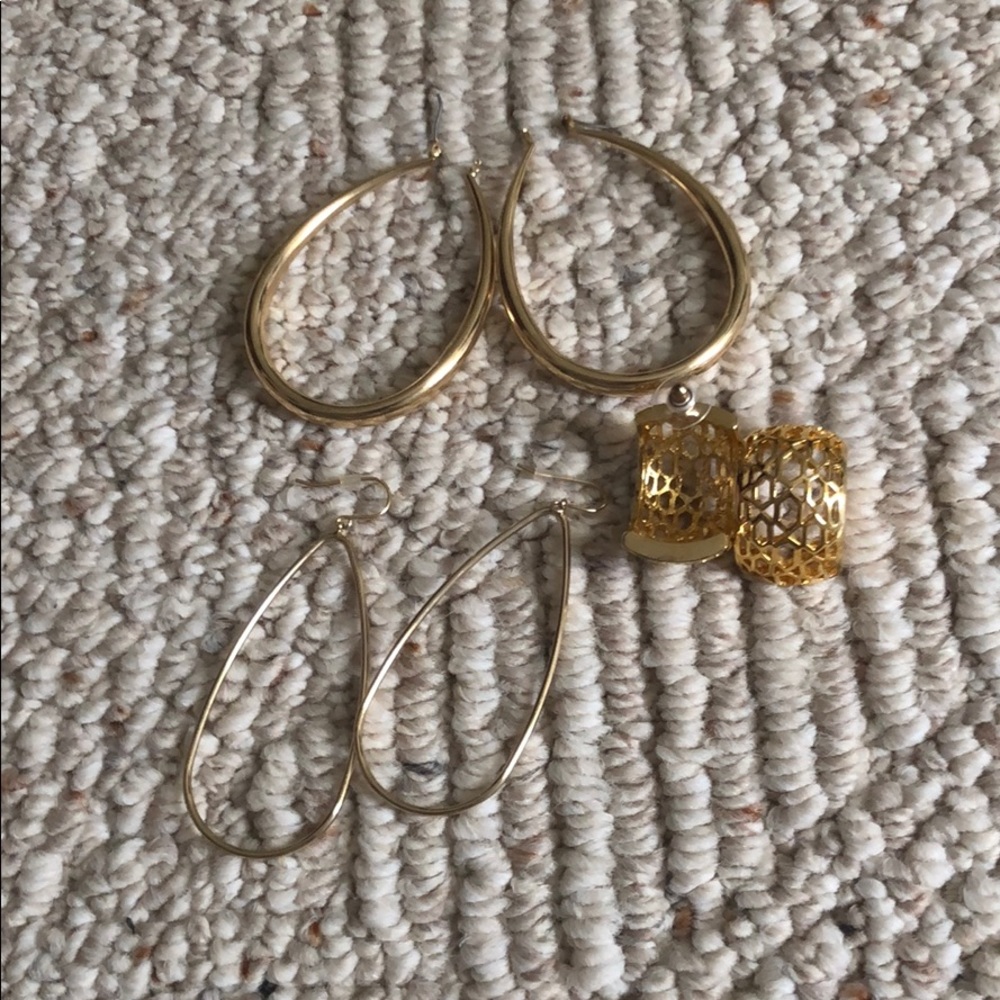 Women’s gold earring set.